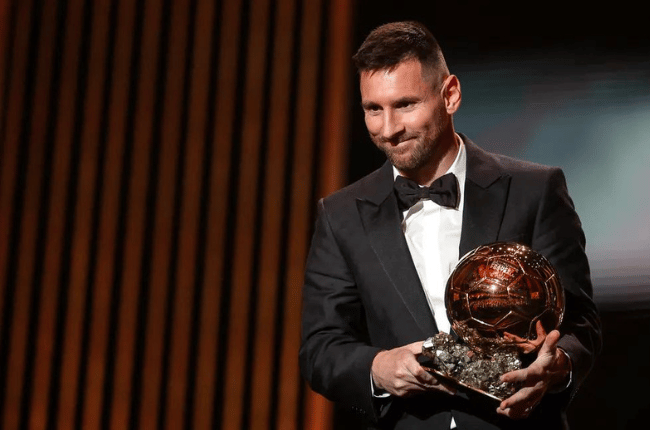 Não dá pra reclamar da 8ª Bola de Ouro de Messi